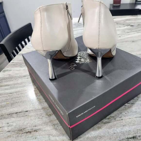 Vince Camuto Women's Pointed Toe Bootie Creamy White - Picture 6 of 8